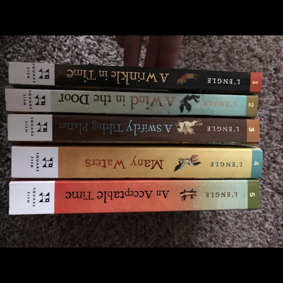 Accessories - A Wrinkle in Time Book Set